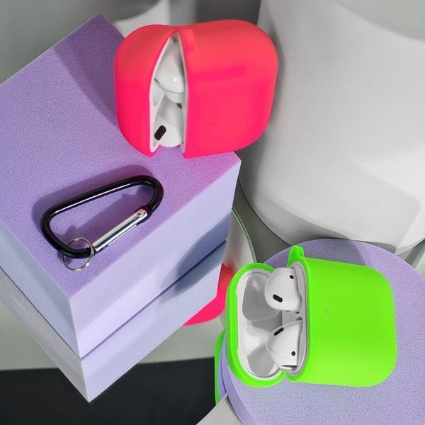 Чехол Silicone Case for AirPods 3 red 373760002 фото Чехол Silicone Case for AirPods 3 red 373760002 фото